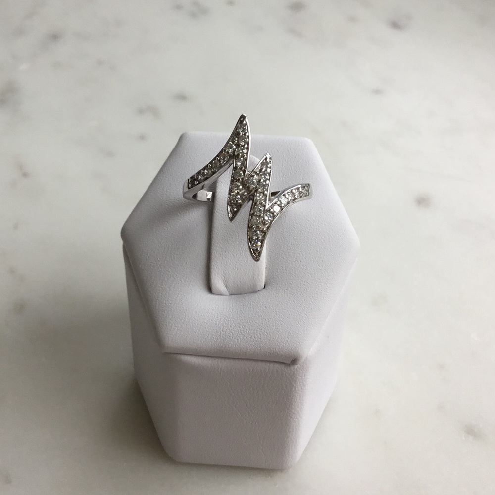 Sterling Silver Cz Zig Zag Ring - Picture 14 of 16